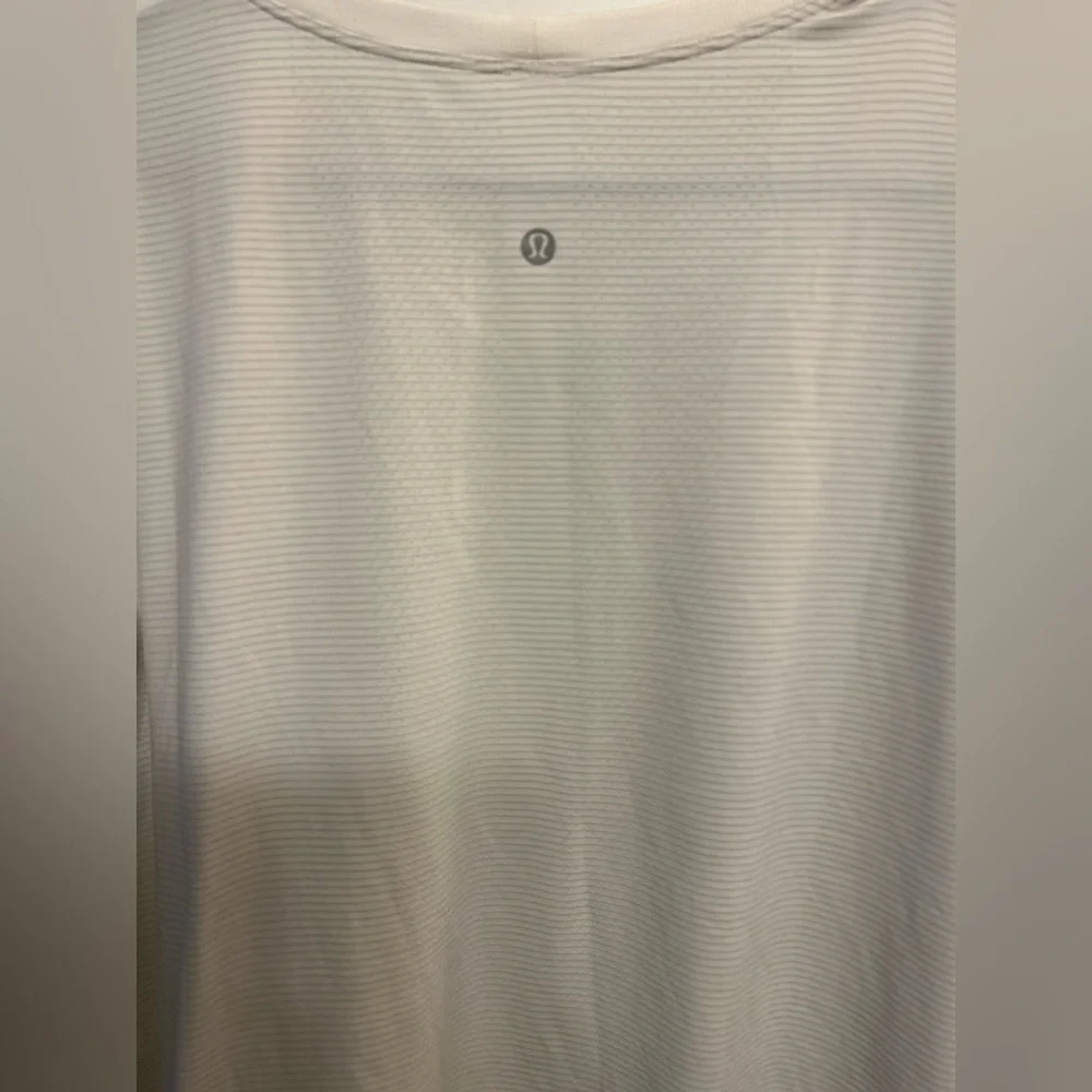 Lululemon Long Sleeve Swiftly Tech 2.0
